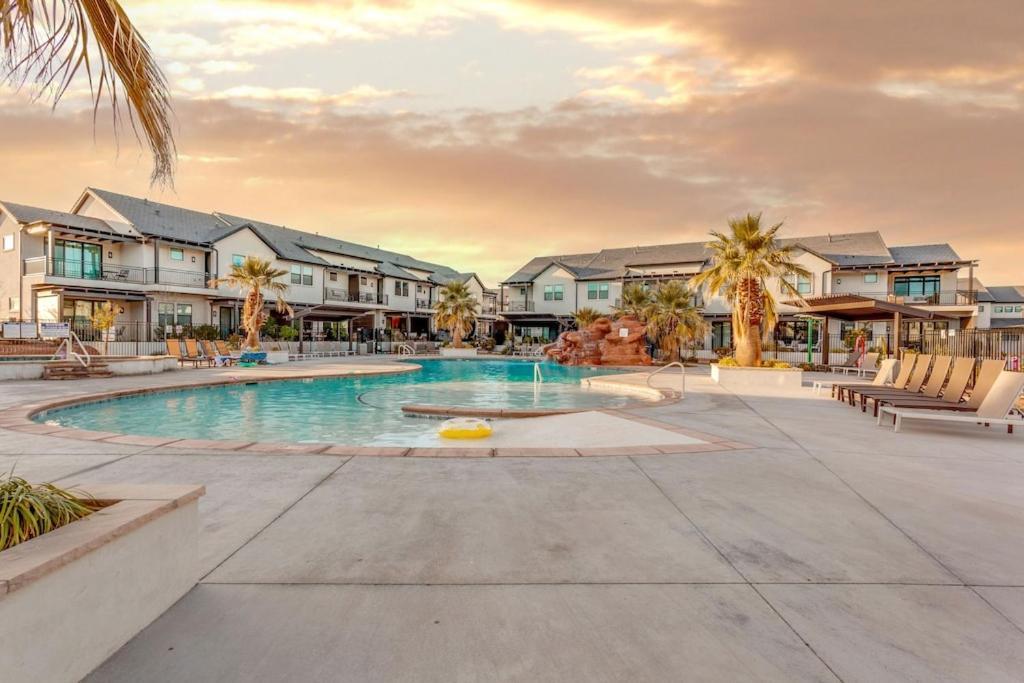 Red Mountain Retreat At Ocotillo Springs Resort 43 Brand New Home, Private Pool, & Hot Tub Santa Clara Экстерьер фото
