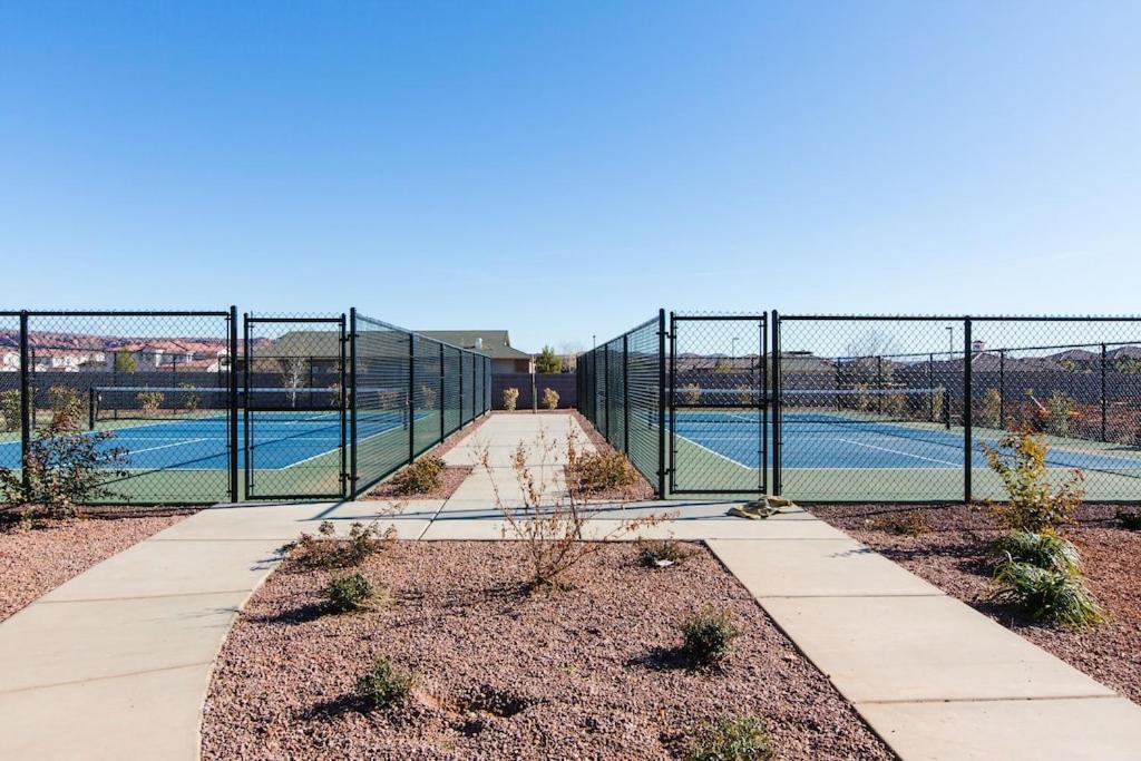Red Mountain Retreat At Ocotillo Springs Resort 43 Brand New Home, Private Pool, & Hot Tub Santa Clara Экстерьер фото
